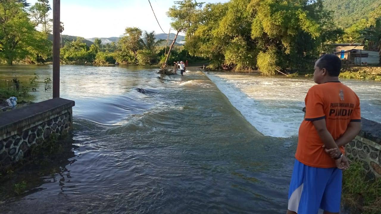 Akses terhalang Banjir